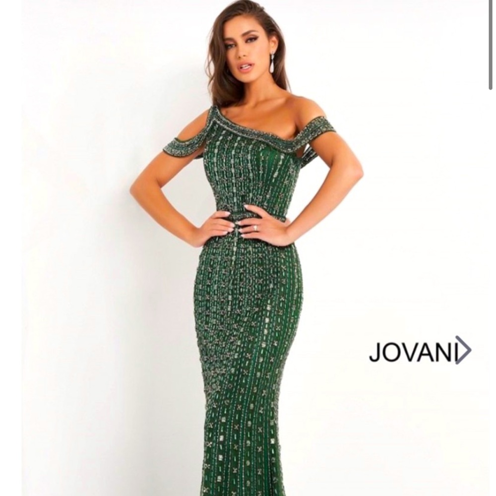 Jovani 03124 Emerald dress 💚